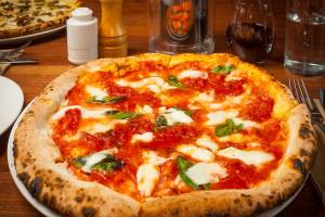 360 Degrees Pizza - Rosslyn Riviera