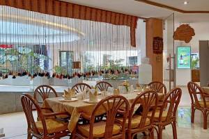 Barge Zeytoon  - Lebanese Restaurant