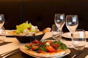 Colosseum Restaurant And Lounge