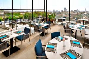 Mezze On The Deck - Rooftop Bars & Restaurant